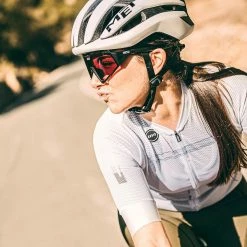 GOBIK Carrera 2.0 Moon Maillot Manches Courtes Warm 2022 9 GOBIK Carrera 2.0 Moon Maillot Manches Courtes Warm 2022 -Vestes De Pluie Soldes gobik carrera 20 moon maillot manches courtes warm 2022 2