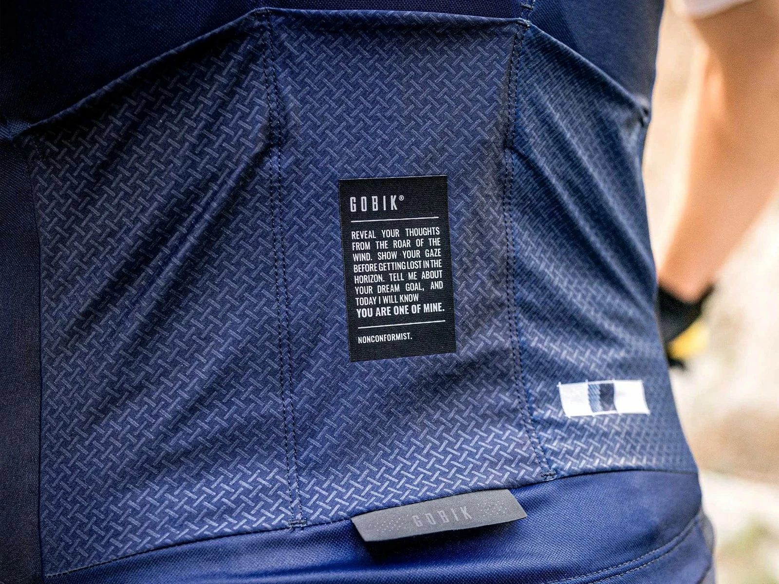 GOBIK Stark Ribbon Maillot Manches Courtes Warm 2022 8 GOBIK Stark Ribbon Maillot Manches Courtes Warm 2022 – Image 6