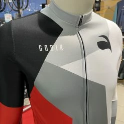 LVR CYCLES X GOBIK Maillot Manche Longues Atomic Pro 2022 22 LVR CYCLES X GOBIK Maillot Manche Longues Atomic Pro 2022 -Vestes De Pluie Soldes lvr cycles x gobik maillot manche longues atomic pro 2022 8